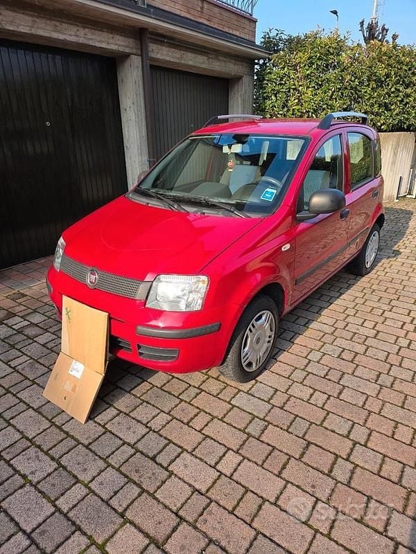 Rosso Usata 2012 Fiat Panda Dynamic Tre volumi | 3500 € (Super prezzo) - Immagine 1/4