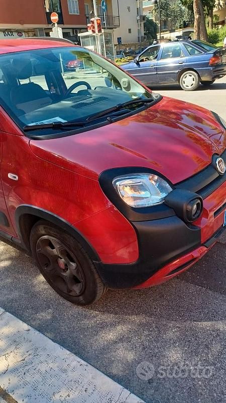 Usata Fiat Panda Cross Cross 69 CV (50 kW) 2022 Rosso Utilitaria