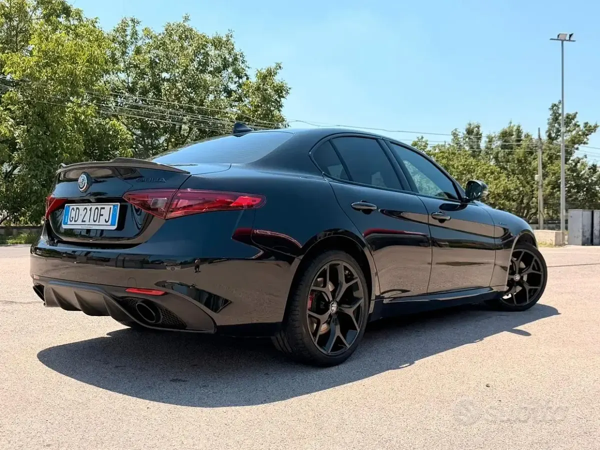 Usata Alfa Romeo Giulia Veloce 280 CV (205 kW) 2020 Nero Berlina