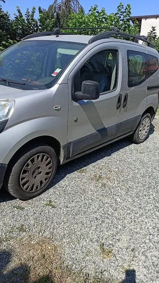 Usata Peugeot Bipper 68 CV (50 kW) 2010 Monovolume
