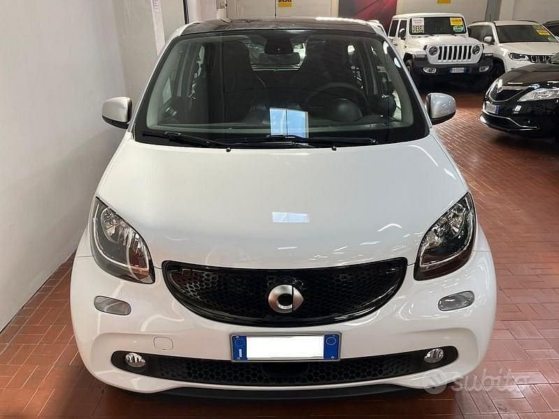 Usata Smart ForFour Passion 71 CV (52 kW) 2018 Bianco Utilitaria