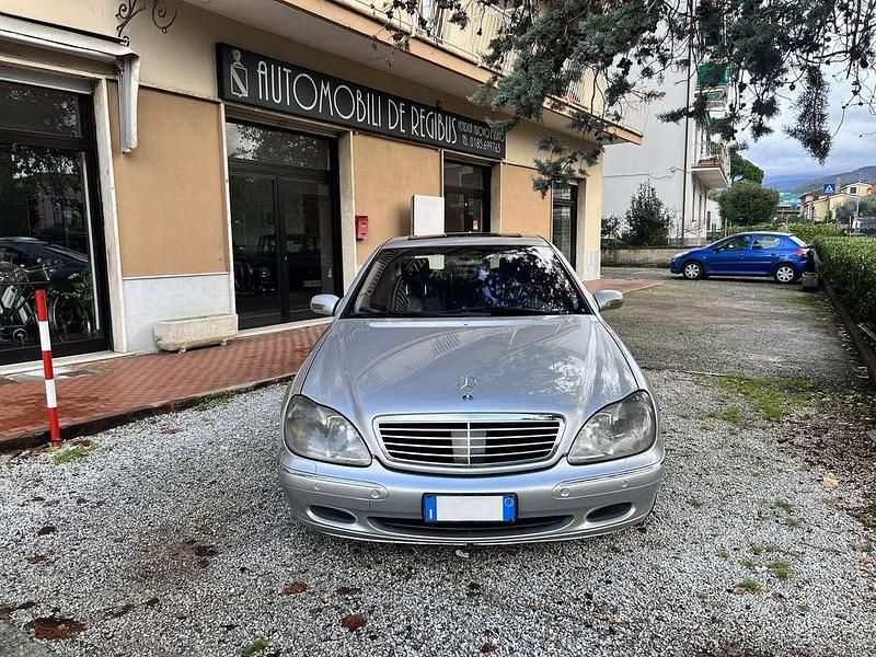 Usata Mercedes S500 306 CV (225 kW) 2000 Argento Berlina