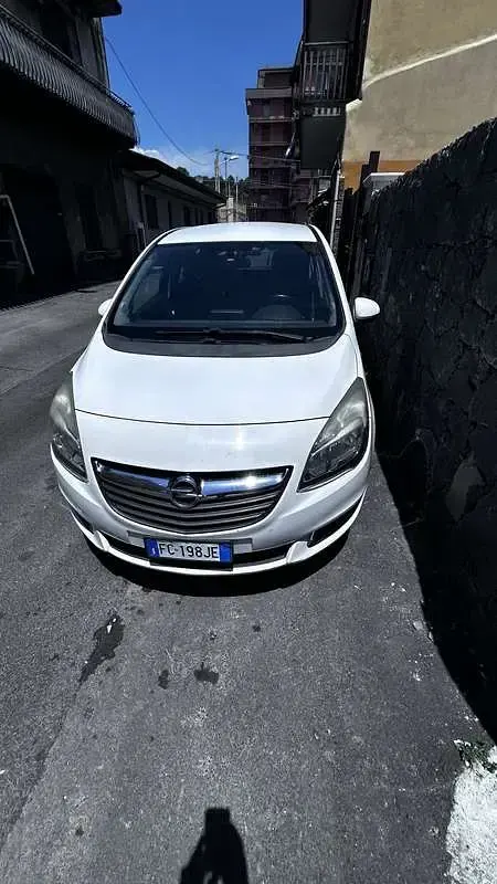 Usata Opel Meriva 120 CV (88 kW) 2016 Grigio Monovolume