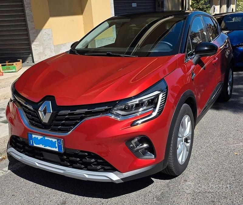 Rosso Usata 2022 Renault Captur Intens SUV | 18.900 € (Buon prezzo) - Immagine 1/4