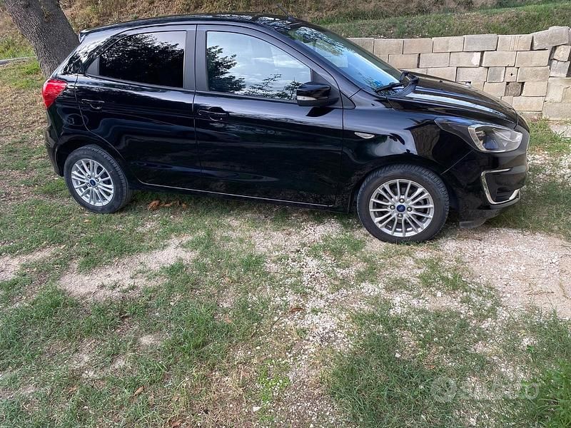 Usata Ford Ka Plus 85 CV (62 kW) 2019 Nero Utilitaria