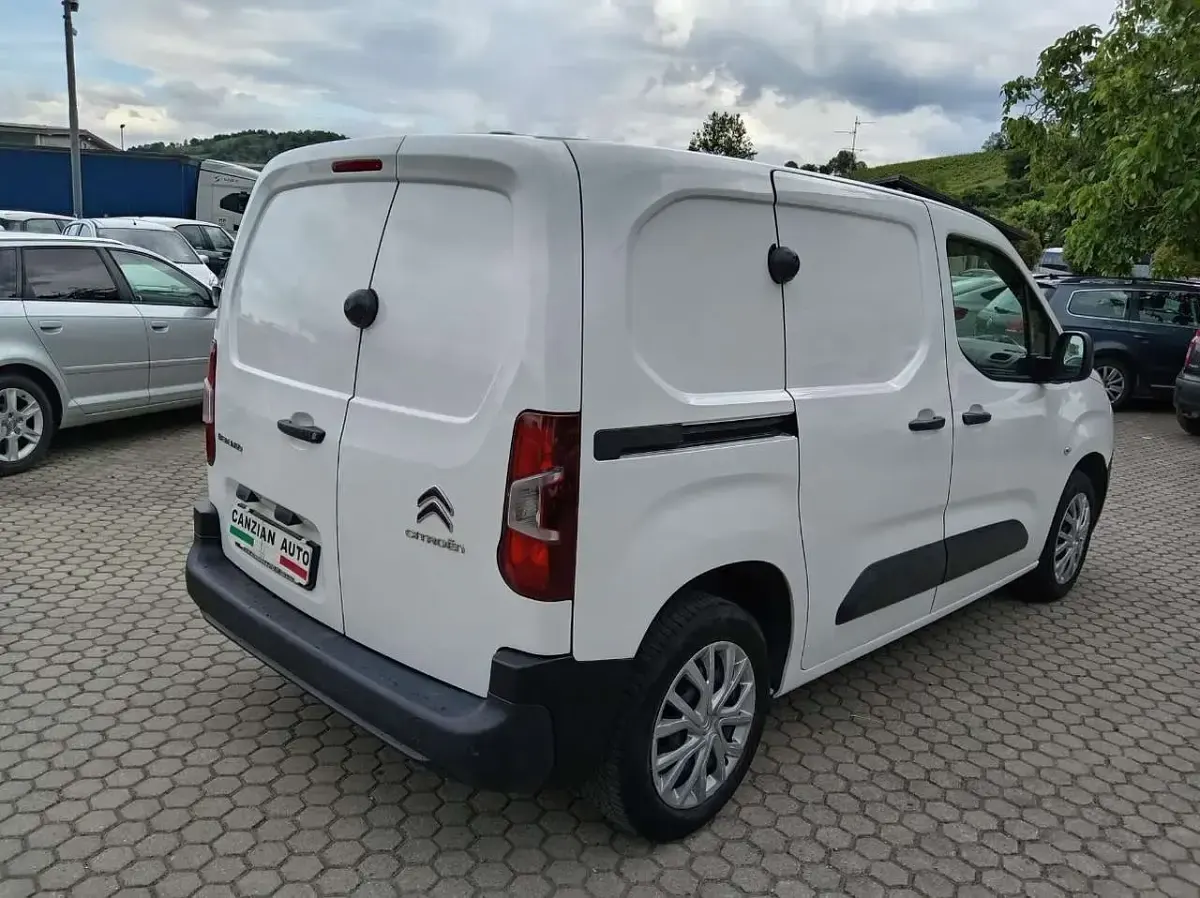 Usata Citroën Berlingo 102 CV (75 kW) 2020 Bianco Monovolume