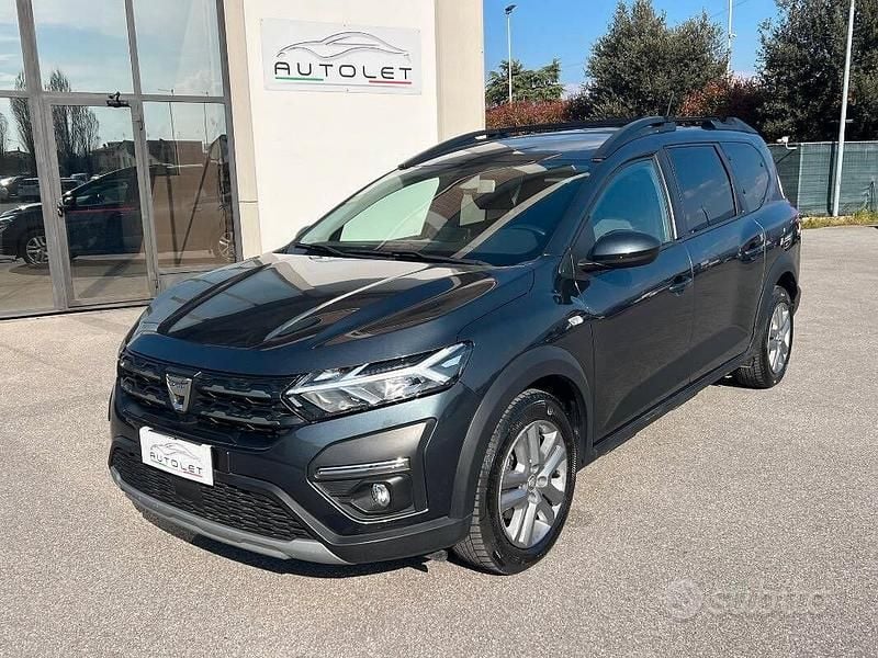Usata Dacia Jogger Comfort 101 CV (74 kW) 2022 Nero Monovolume