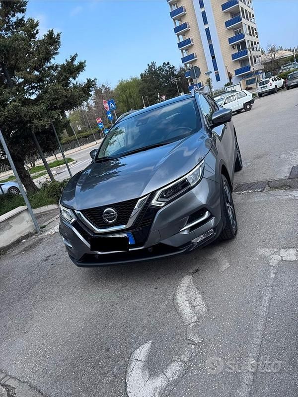Usata Nissan Qashqai N-Connecta 116 CV (85 kW) 2019 Grigio SUV