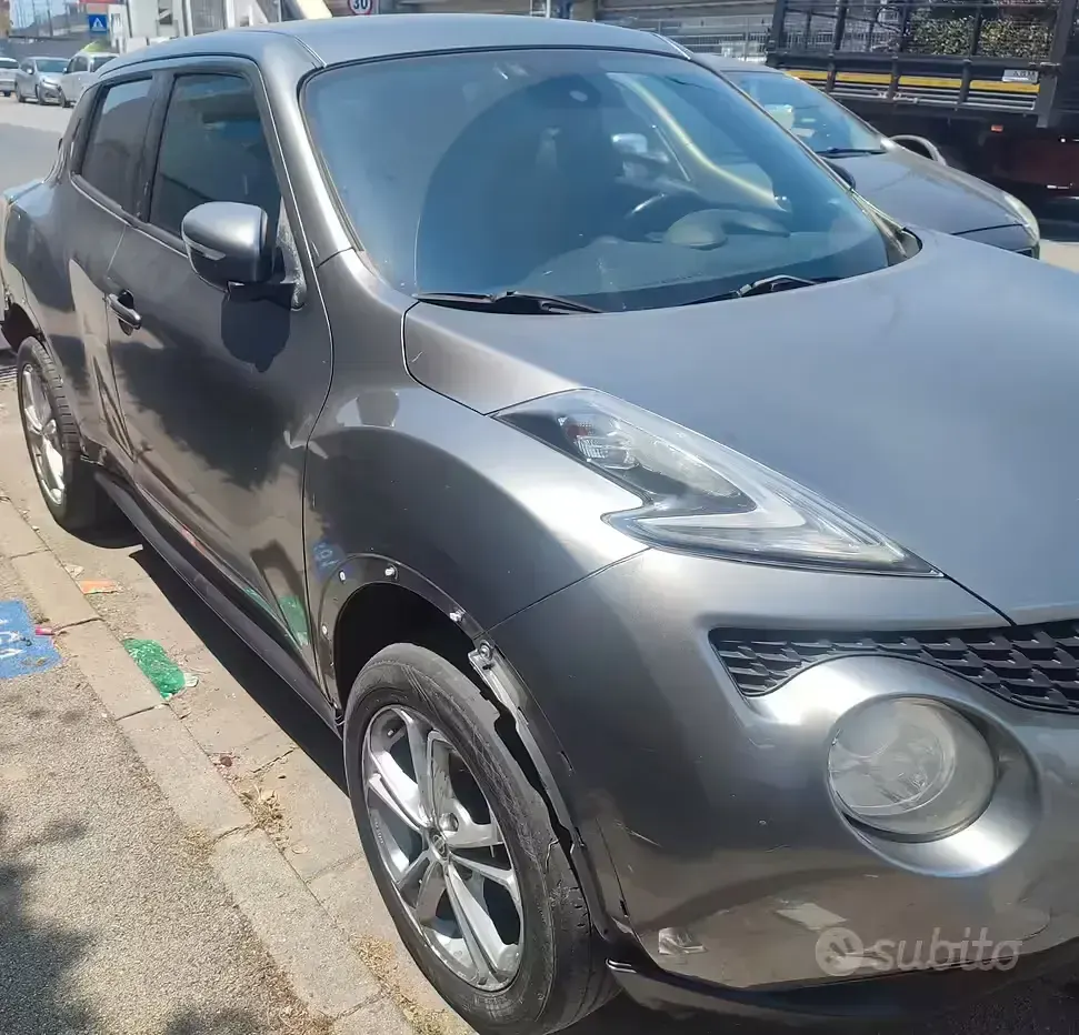 Usata Nissan Juke 110 CV (80 kW) 2017 Grigio SUV