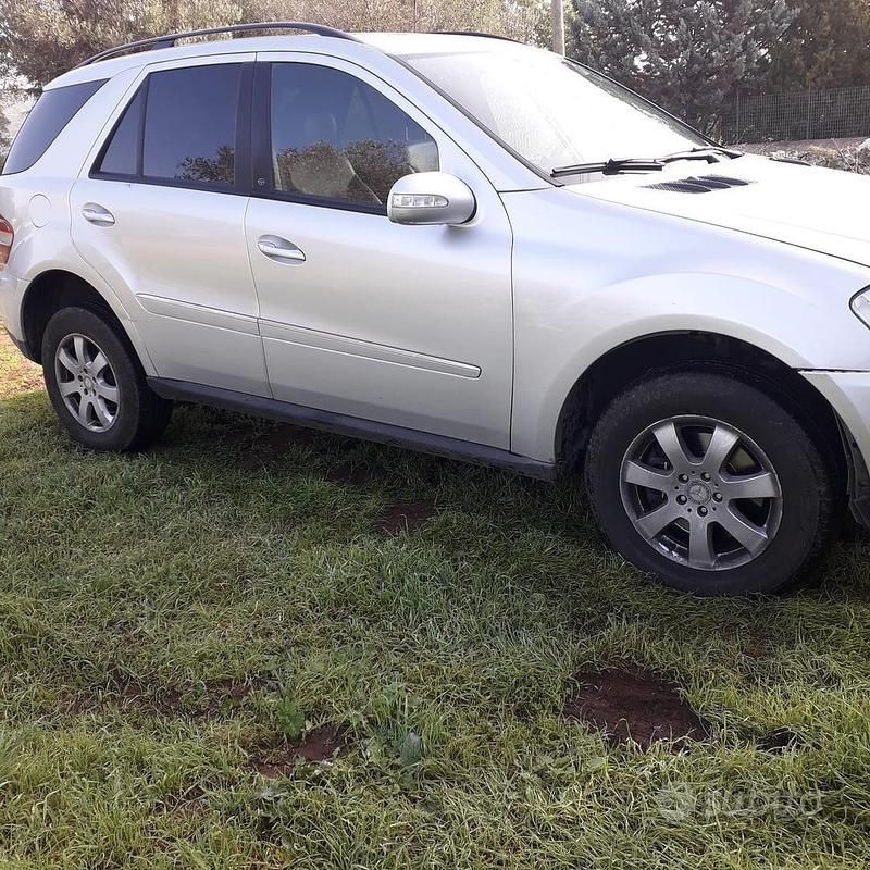 Usata Mercedes ML320 2009 Grigio SUV