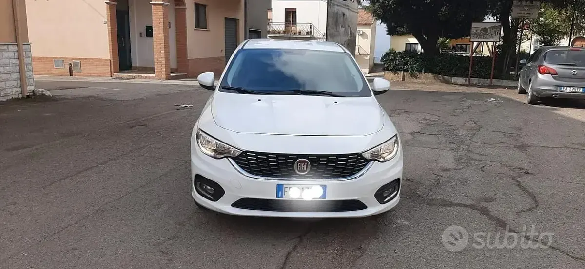 Usata Fiat Tipo Easy 95 CV (69 kW) 2016 Bianco Berlina