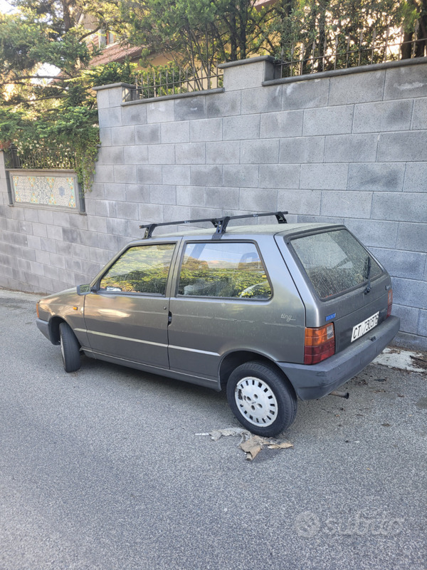 Usato 1986 Fiat Uno 1.0 Benzin 45 CV (1.600 €)