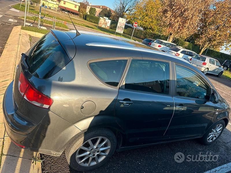 Usata Seat Altea XL 2010 Grigio Monovolume