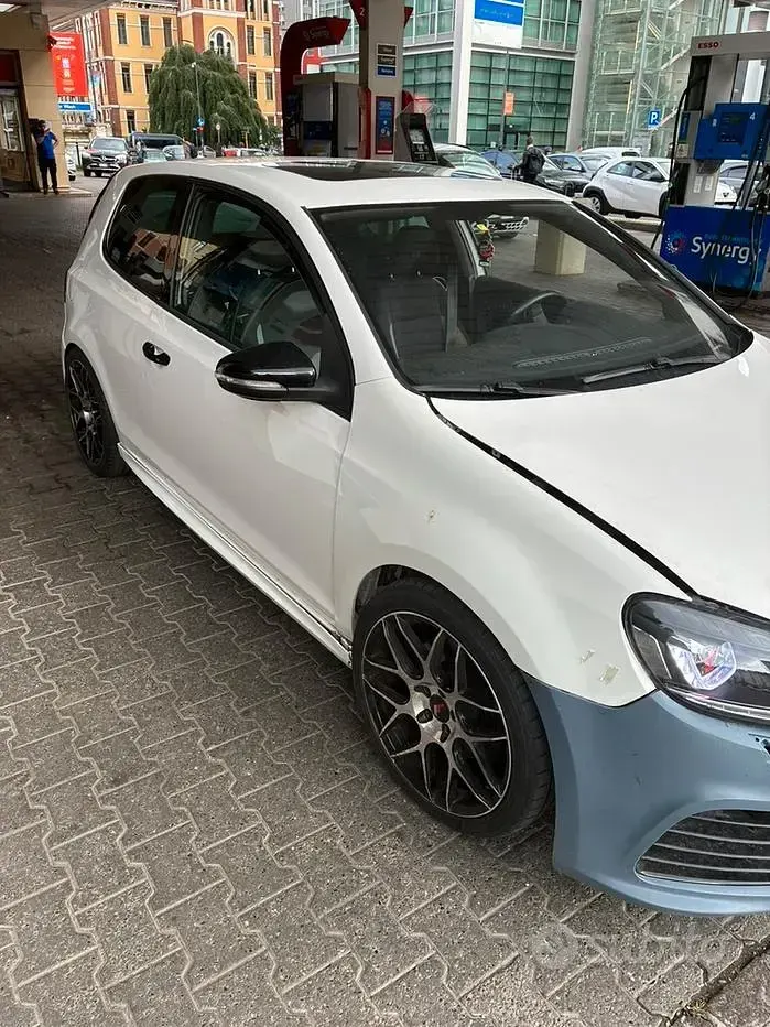 Usata VW Golf R-line 160 CV (117 kW) 2010 Bianco Coupé
