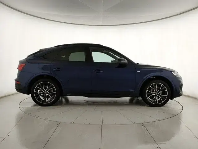 Usata Audi Q5 Sportback S-Line 367 CV (269 kW) 2022 Blu navarra metallizzato SUV