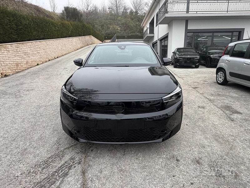 Usata Opel Corsa 101 CV (74 kW) 2025 Nero Utilitaria