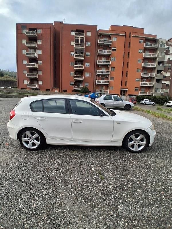 Usata BMW 116 116 CV (85 kW) 2011 Bianco Utilitaria