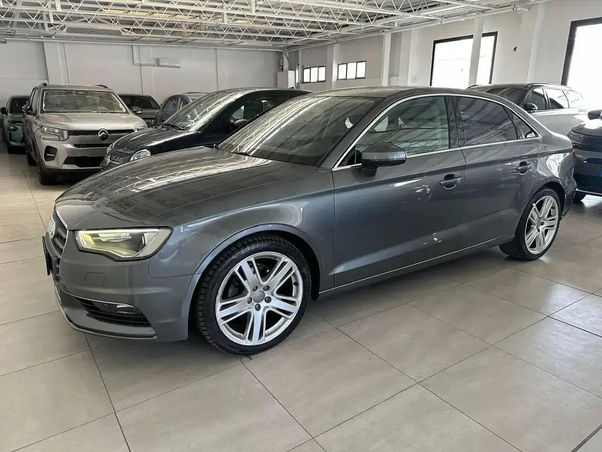 Usata Audi A3 Ambiente 110 CV (80 kW) 2015 Grigio scuro mett Berlina