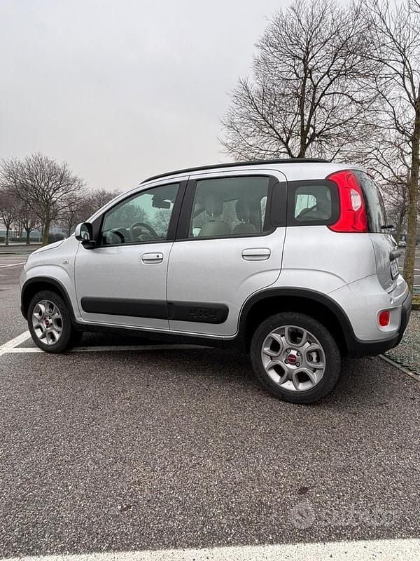 Usata Fiat Panda 4x4 Climbing 75 CV (55 kW) 2013 Grigio Utilitaria
