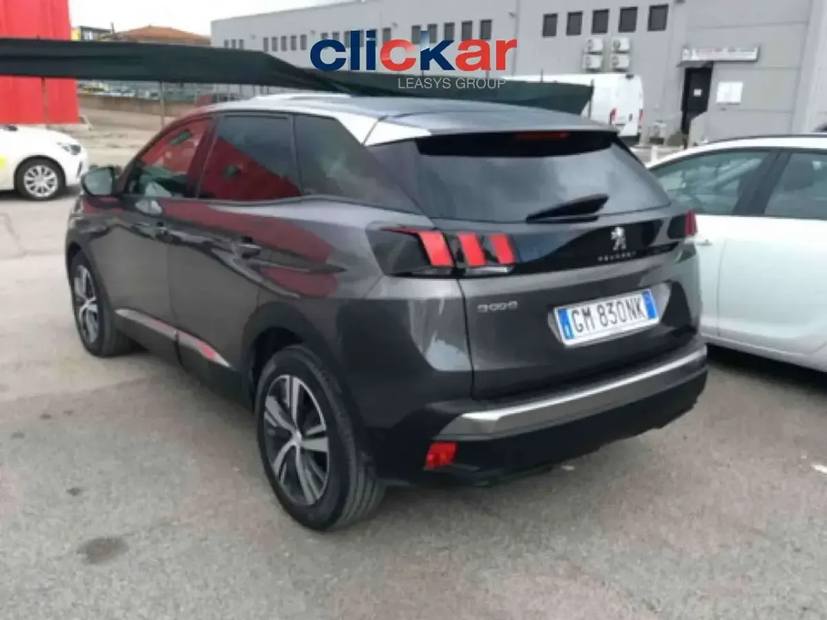 Usata Peugeot 3008 Allure 131 CV (96 kW) 2023 Grigio SUV