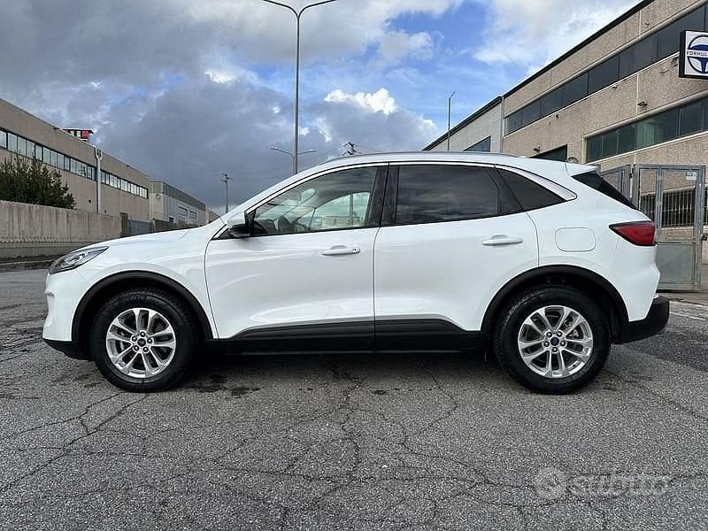 Usata Ford Kuga Titanium X 120 CV (88 kW) 2023 Bianco SUV