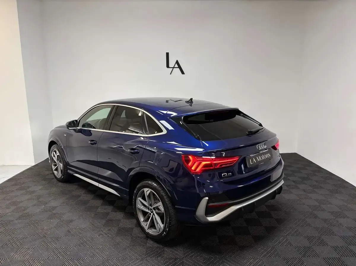 Usata Audi Q3 Sportback S-Line 150 CV (110 kW) 2021 Blu/azzurro SUV