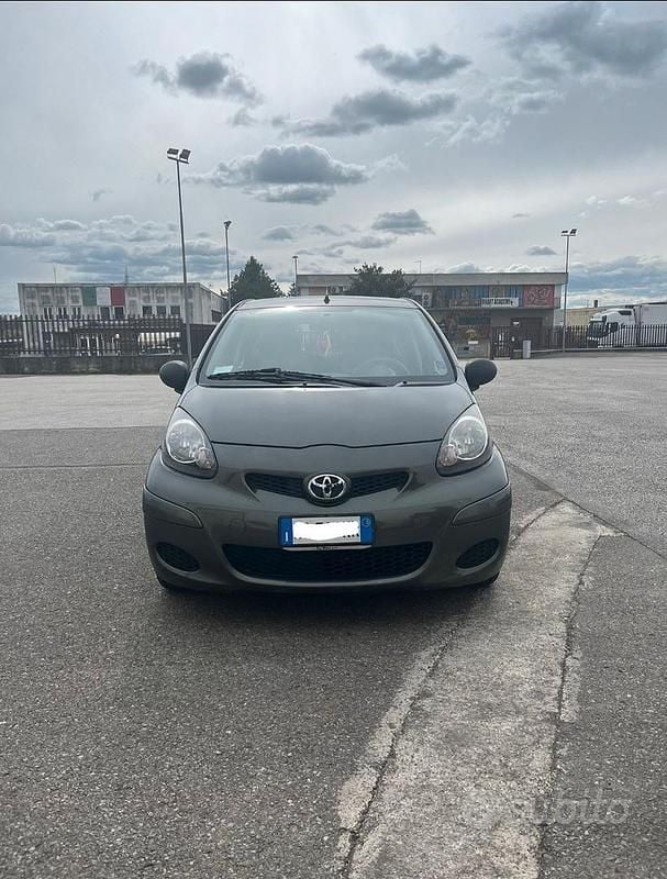 Usata Toyota Aygo 68 CV (50 kW) 2010 Utilitaria
