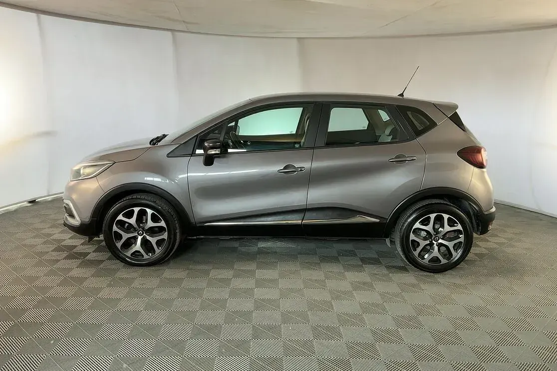 Usata Renault Captur Business 110 CV (80 kW) 2017 Grigio SUV