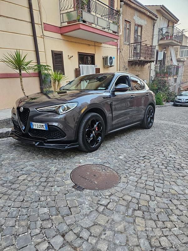 Occasion Alfa Romeo Stelvio 210 ch (154 kW) 2020 Gris SUV
