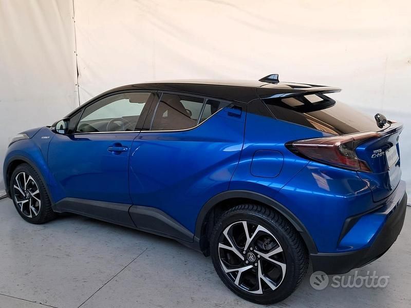 Usata Toyota C-HR Style 122 CV (89 kW) 2017 Blu SUV