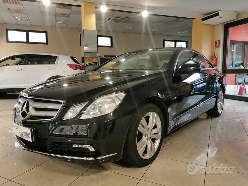Usata Mercedes E250 203 CV (149 kW) 2010 Nero Coupé