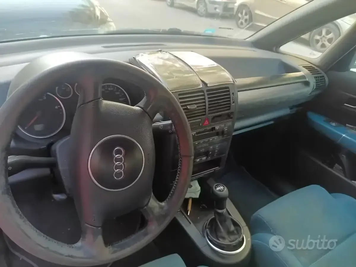 Usata Audi A2 75 CV (55 kW) 2002 Blu Utilitaria