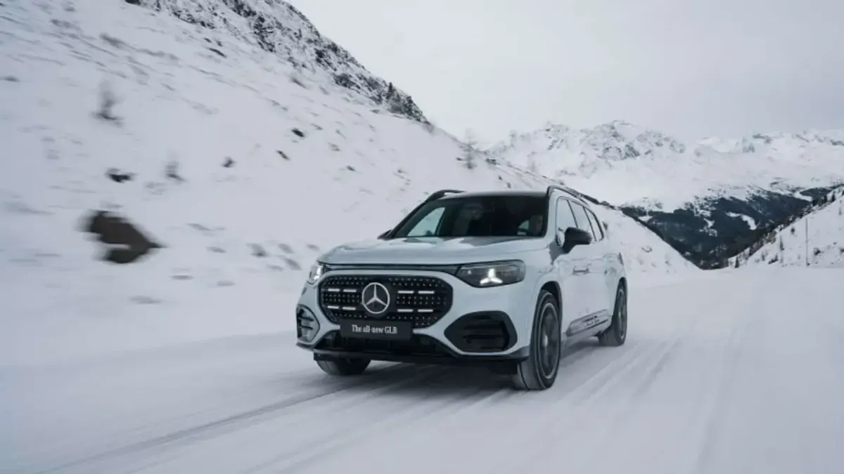 Nuova Mercedes 350 Premium Plus 200 kW (272 CV) 2026 Argento SUV