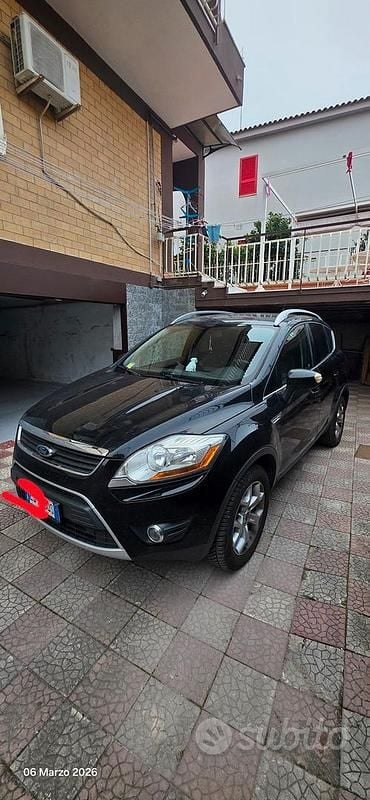 Usata Ford Kuga 140 CV (102 kW) 2011 Nero SUV