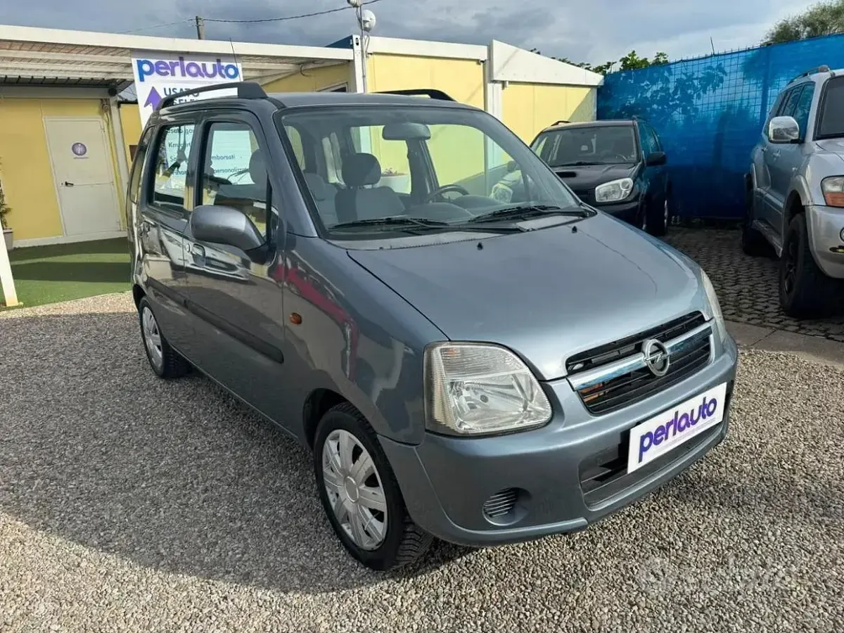 Usata Opel Agila Enjoy 60 CV (44 kW) 2006 Grigio Monovolume
