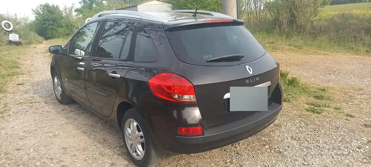 Usata Renault Clio 75 CV (55 kW) 2009 Nero Station wagon