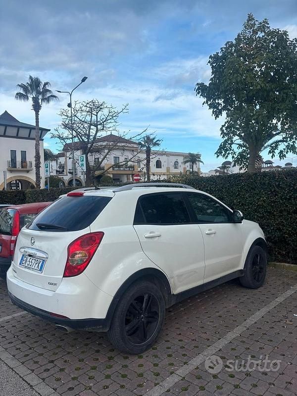 Usata Ssangyong (KGM) Korando 175 CV (128 kW) 2012 Bianco SUV