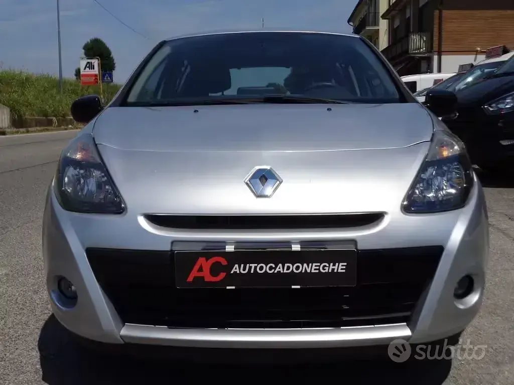 Usata Renault Clio IV 75 CV (55 kW) 2012 Grigio Berlina