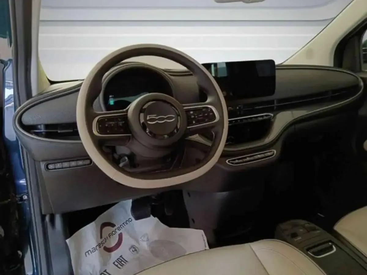 Usata Fiat 500e La Prima 86 kW (118 CV) 2021 Grigio Berlina