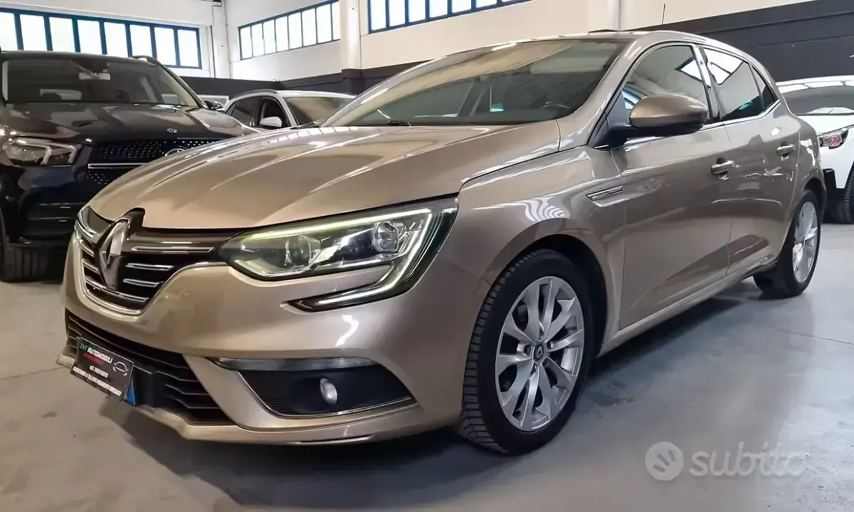 Usata Renault Mégane Bose Edition 132 CV (97 kW) 2017 Giallo Berlina