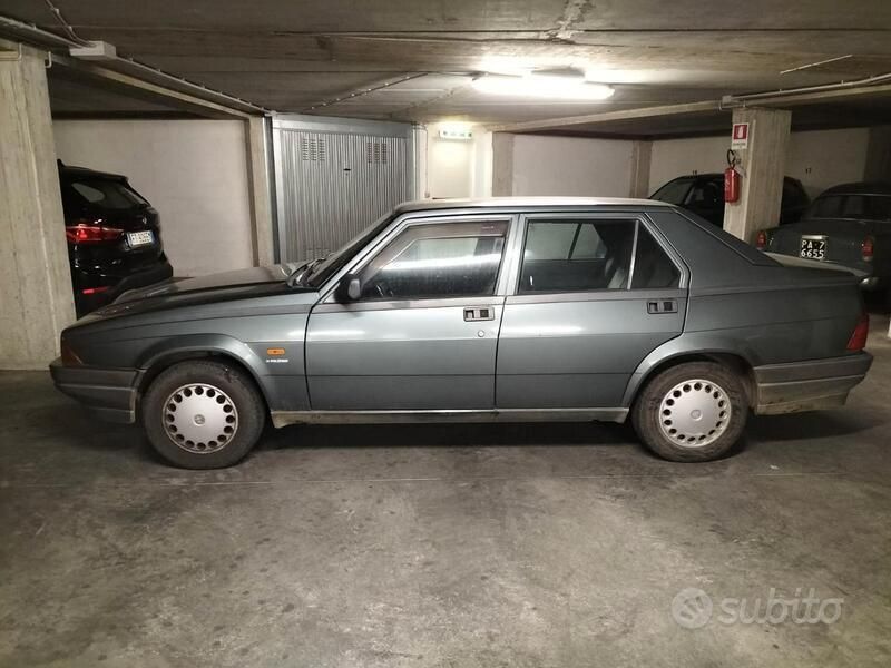 Verde Usata 1990 Alfa Romeo 75 Tre volumi | 6000 € - Immagine 1/4