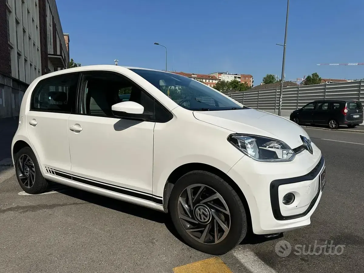 Usata VW up! move up! 68 CV (50 kW) 2019 Bianco Utilitaria