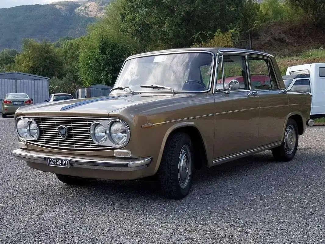Usata Lancia Fulvia 86 CV (63 kW) 1972 Bronzo Berlina