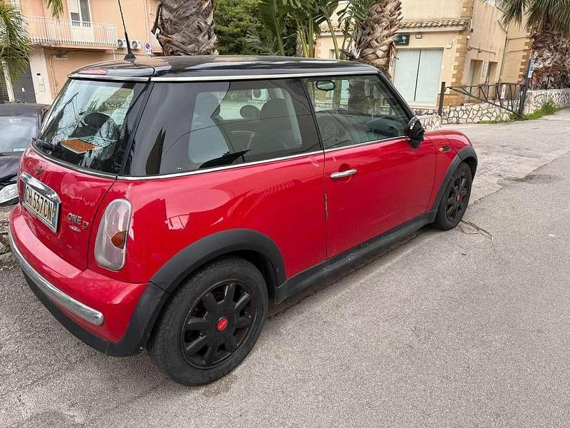 Usata Mini One D 75 CV (55 kW) 2004 Rosso Utilitaria