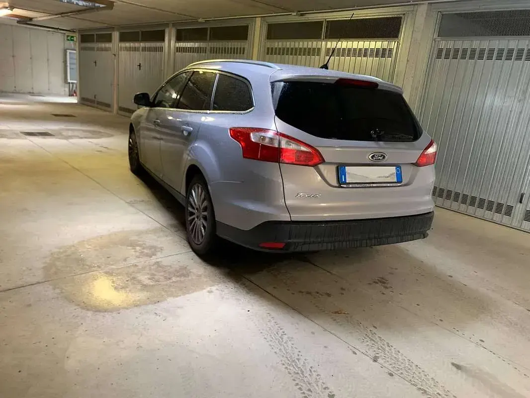 Usata Ford Focus Titanium 116 CV (85 kW) 2012 Grigio Station wagon