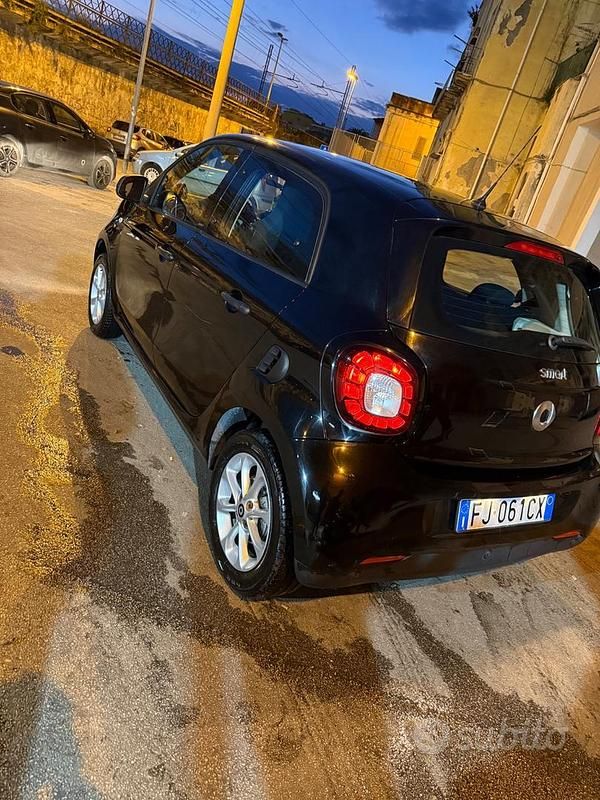 Usata Smart ForFour Passion 70 CV (51 kW) 2017 Nero Utilitaria