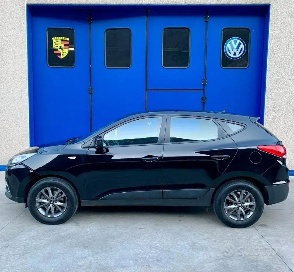 Usata Hyundai ix35 116 CV (85 kW) 2015 Nero metallizzato SUV