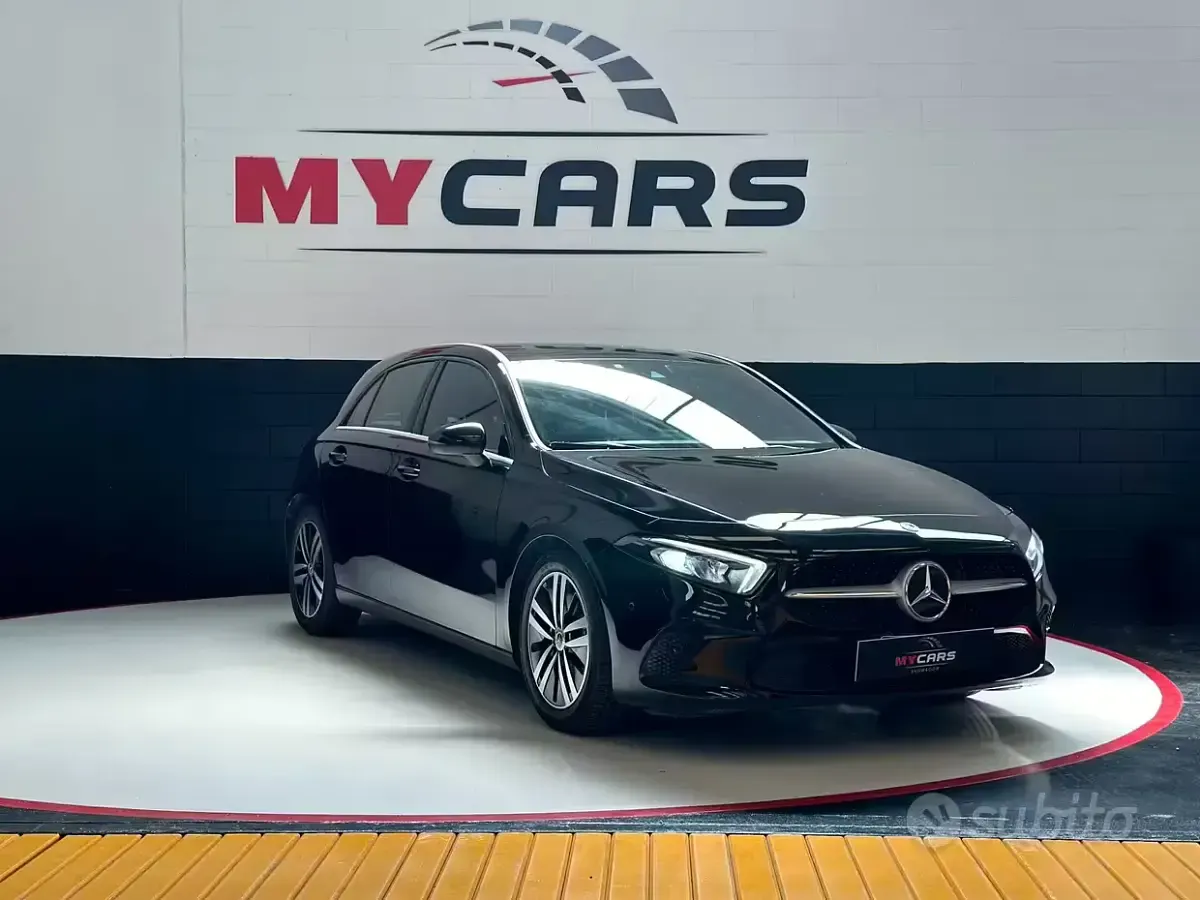 Usata Mercedes A180 Premium 136 CV (100 kW) 2020 Nero Berlina