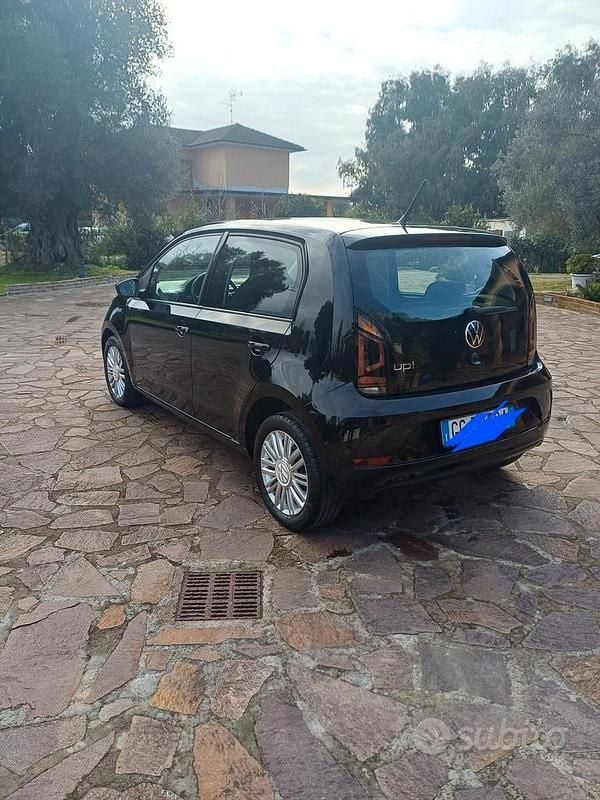 Begagnad VW up! 65 HK (47 kW) 2021 Halvkombi