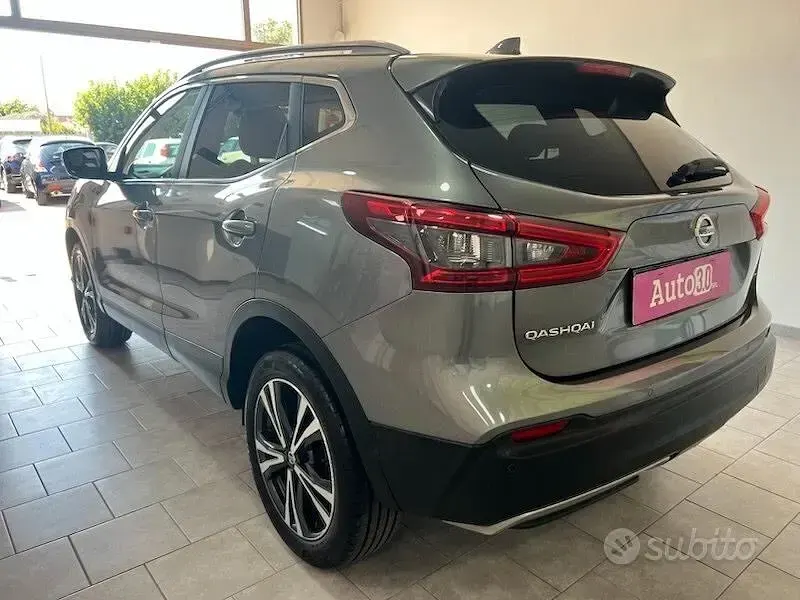Usata Nissan Qashqai N-Connecta 116 CV (85 kW) 2020 Grigio SUV